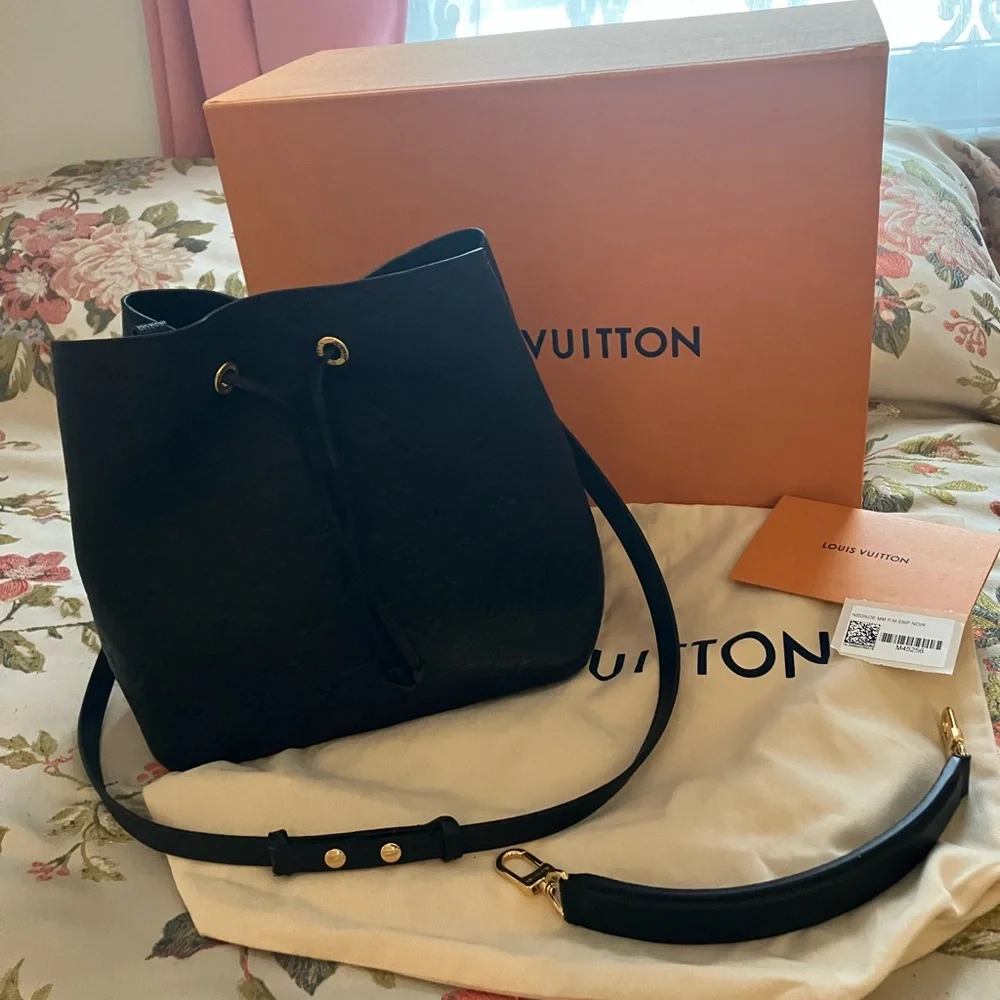 Louis Vuitton Neo Noe Empreinte HandBag - Picture 9 of 16